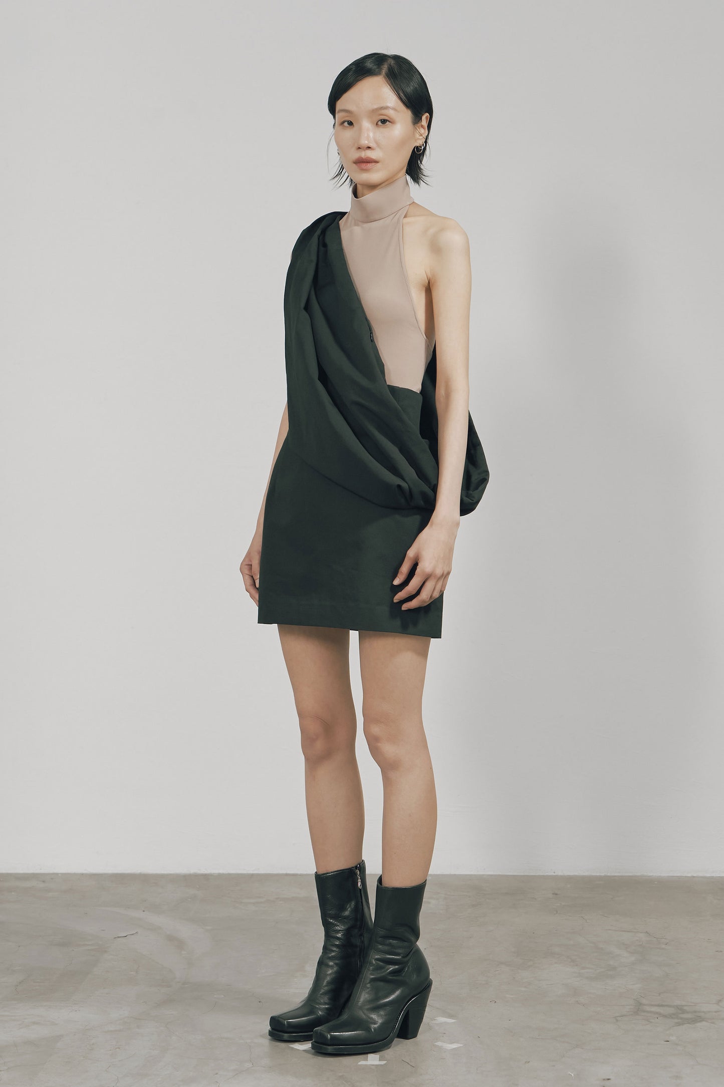 NUDE SKINNY HIGH HALTERNECK TOP