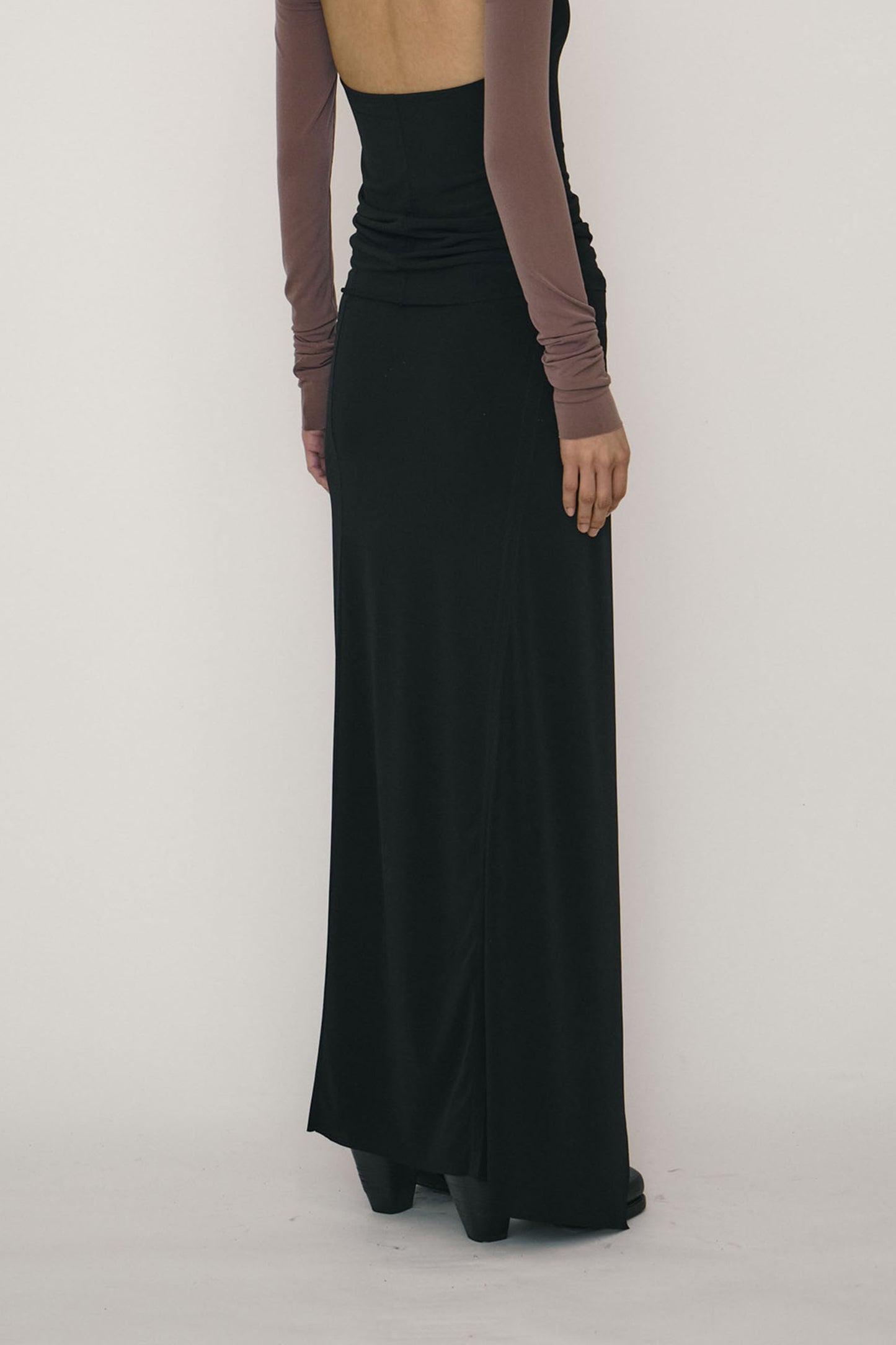 BLACK ONE-PIECE WRAP SKIRT