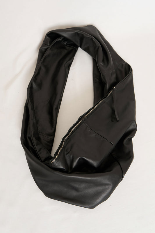 BLACK LEATHER TWIST SCARF BAG
