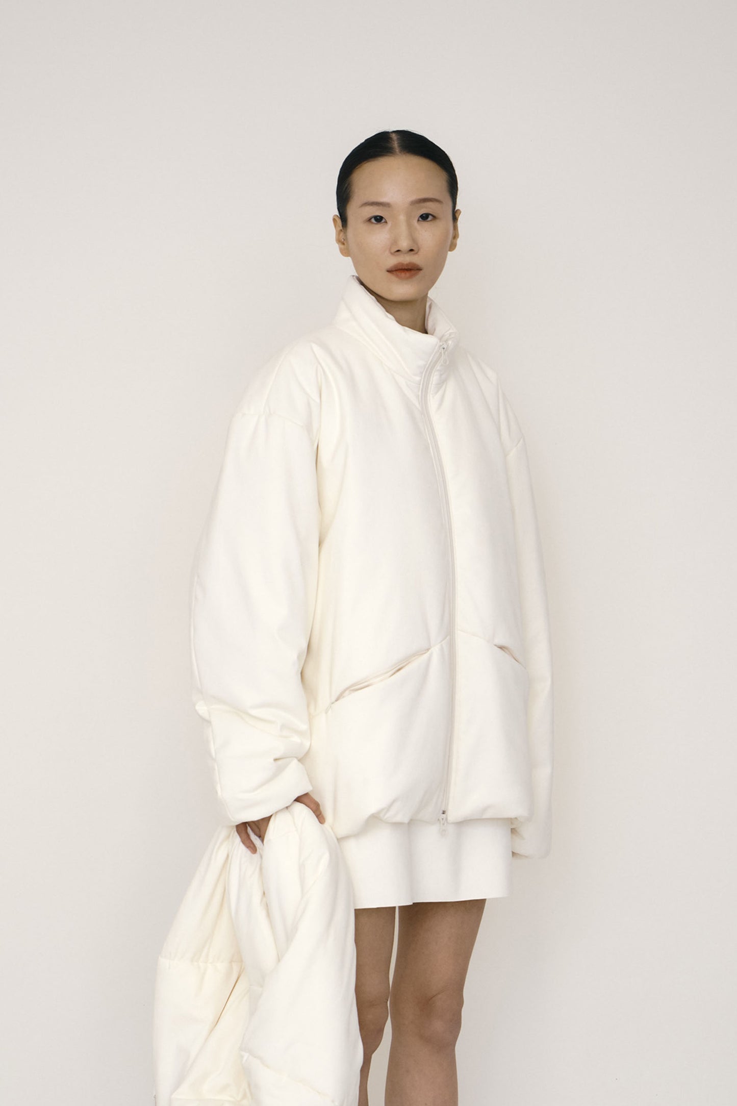 WHITE FAUX-SUEDE PADDED HIGH-NECK JACKET (MADE TO ORDER)