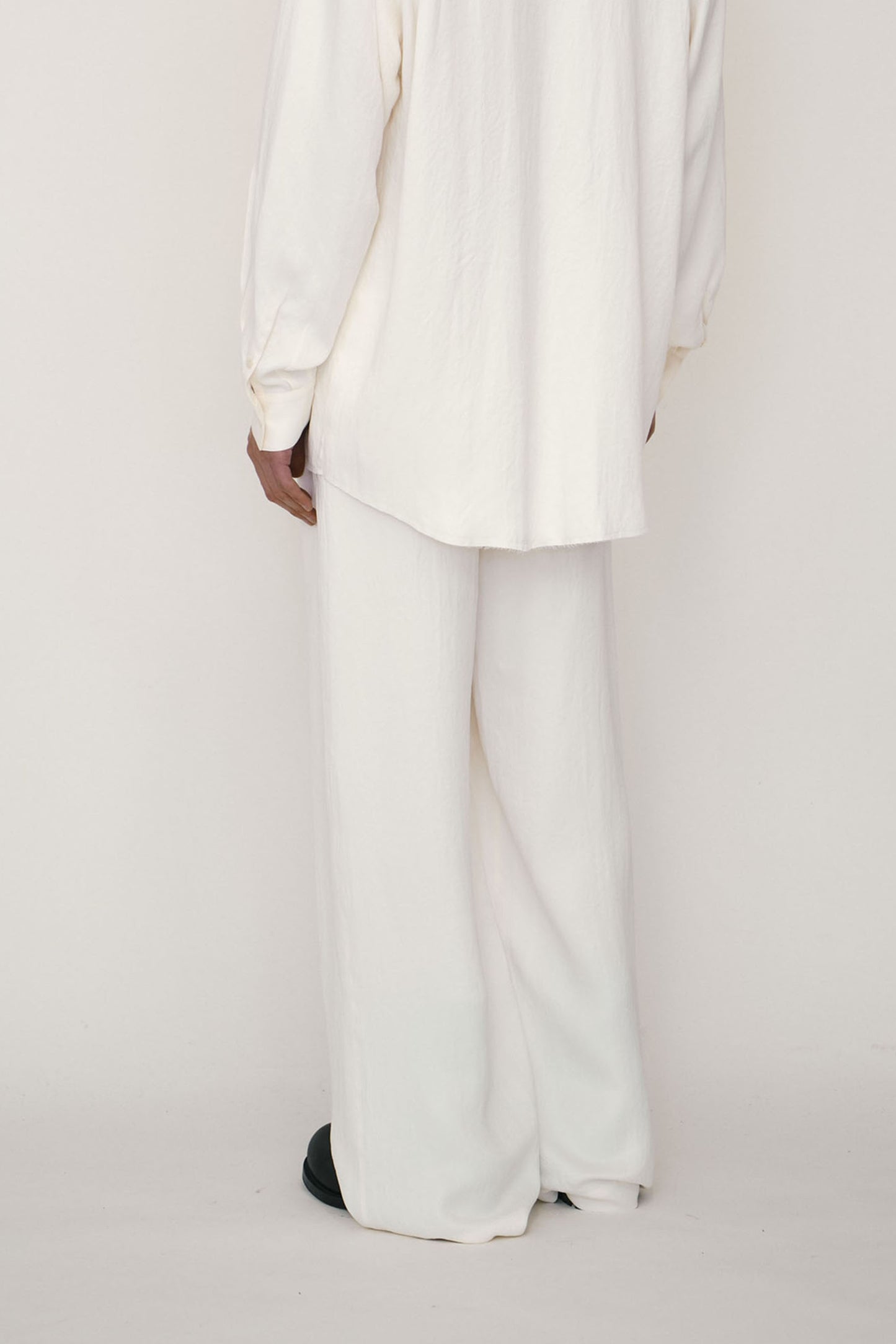 WHITE SATIN WIDE PANTS